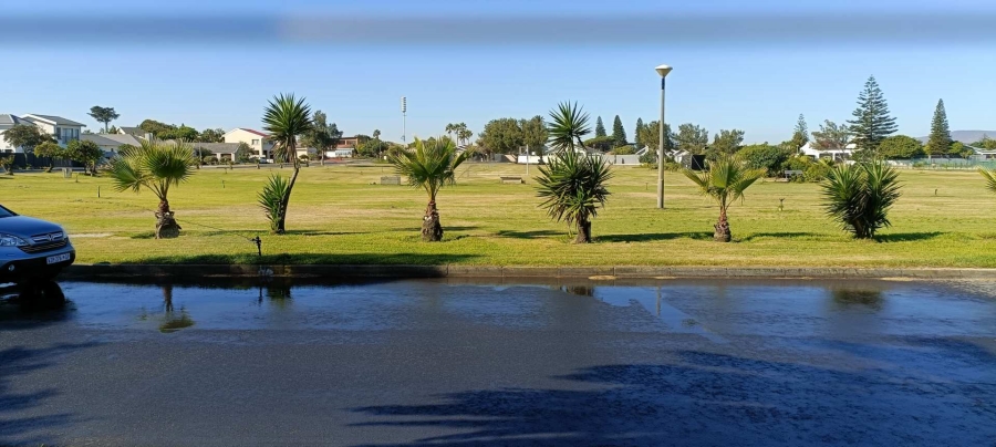 5 Bedroom Property for Sale in Table View Western Cape